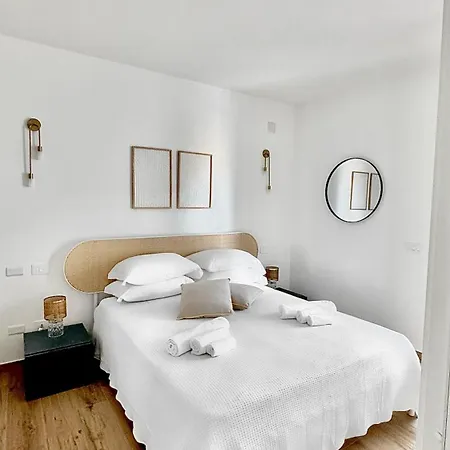 Aptments2 - Real Estate Solutions Apartamento *